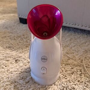 Kinga Facial Steamer with Pink Funnel. Like new!